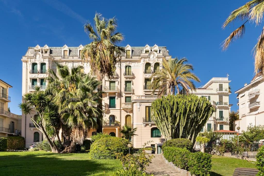 La Casa Di Anna, In Palazzina Liberty Fronte Parco Apartment Bordighera Ngoại thất bức ảnh
